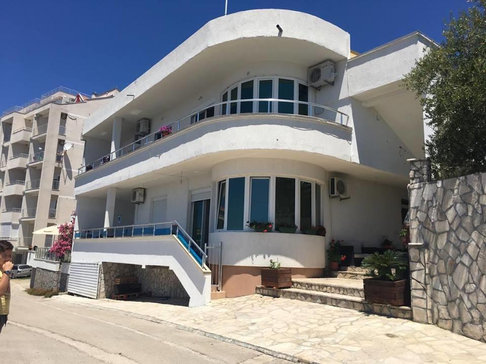 Apartmani Dini Ulcinj Luaran gambar
