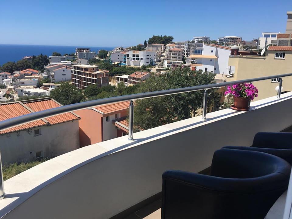 Apartmani Dini Ulcinj Luaran gambar
