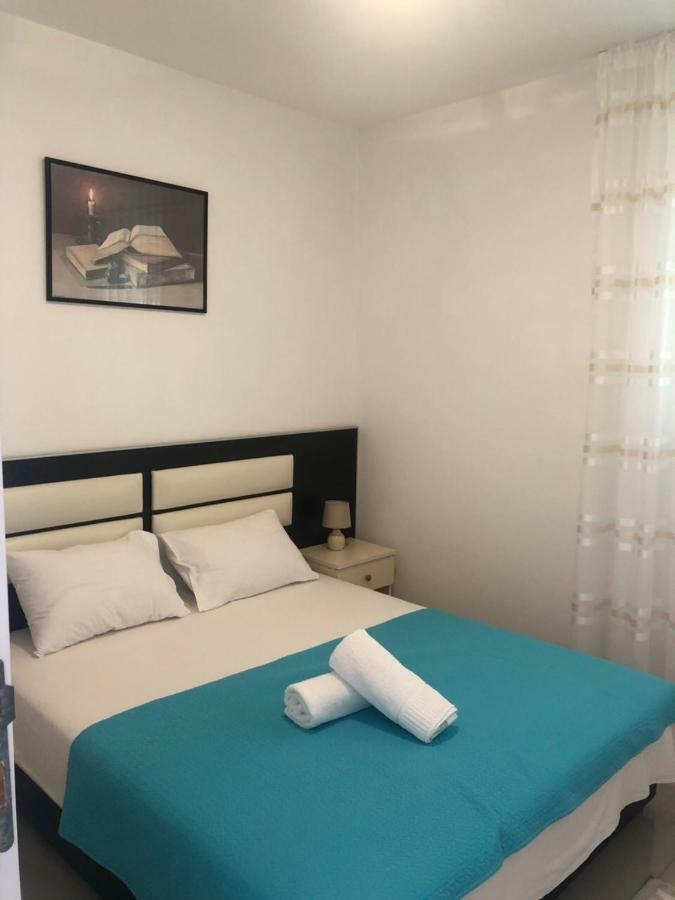 Apartmani Dini Ulcinj Luaran gambar
