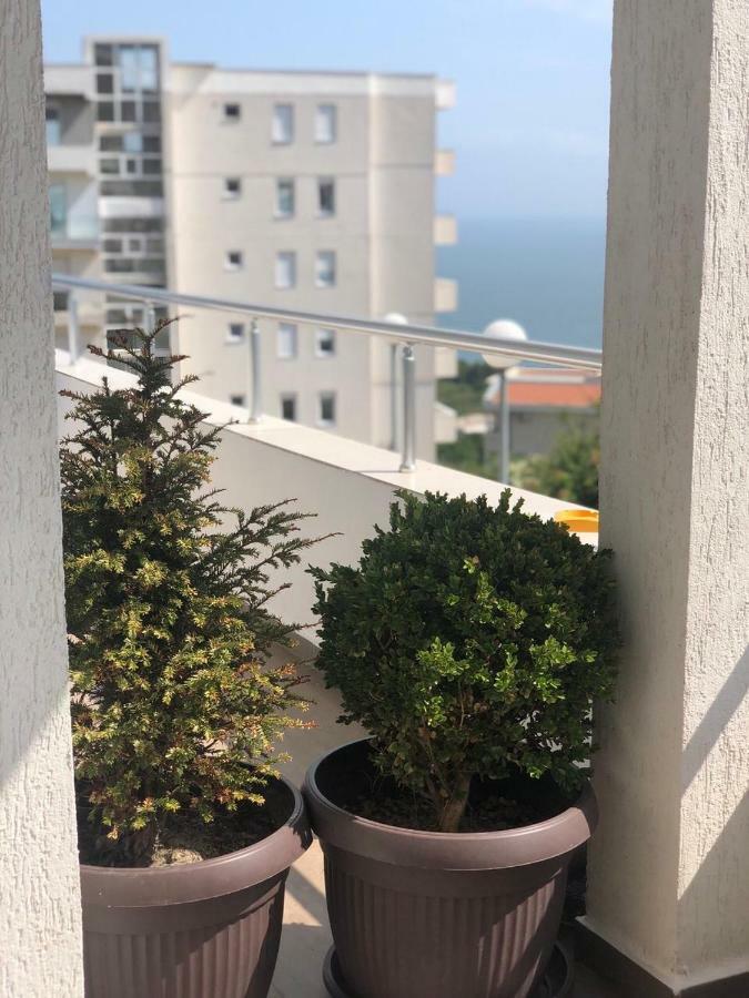 Apartmani Dini Ulcinj Luaran gambar