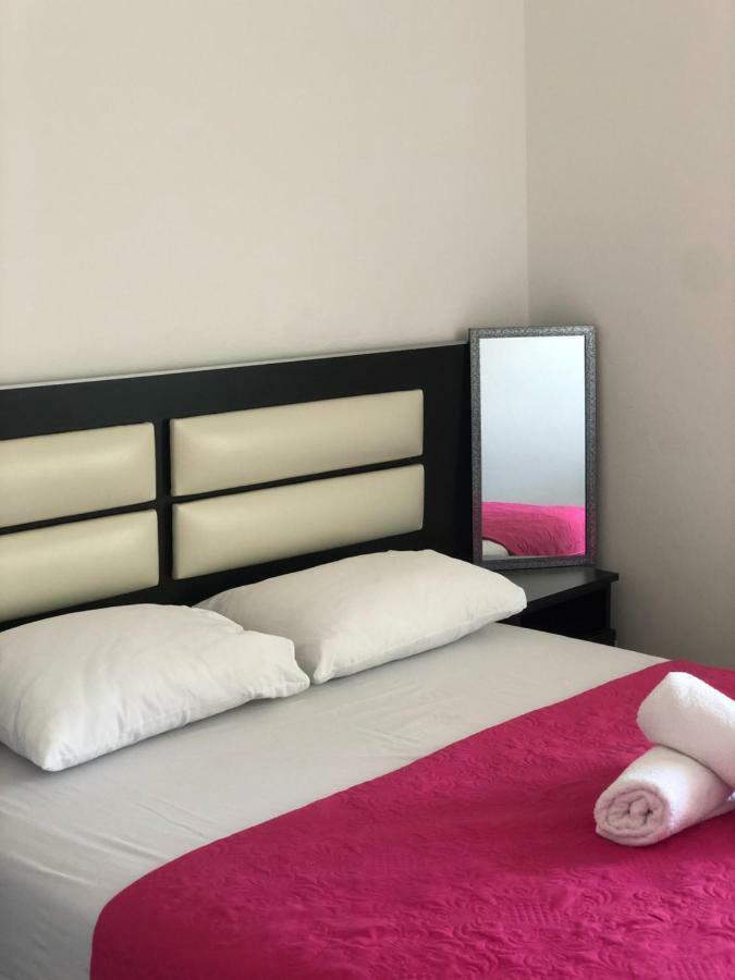Apartmani Dini Ulcinj Luaran gambar