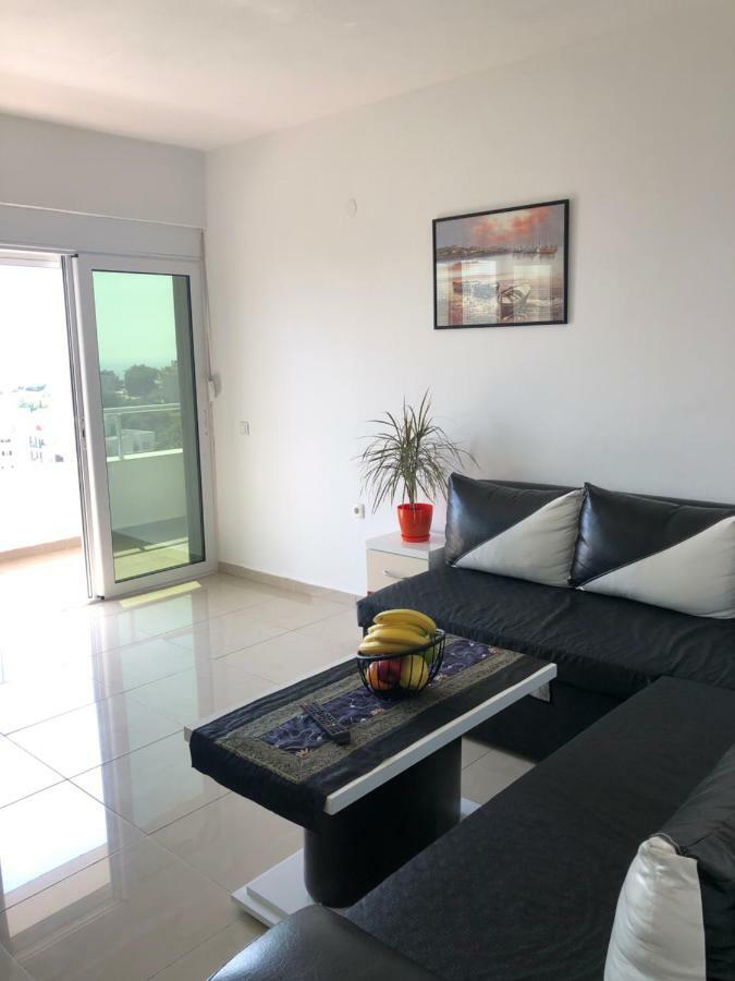 Apartmani Dini Ulcinj Luaran gambar