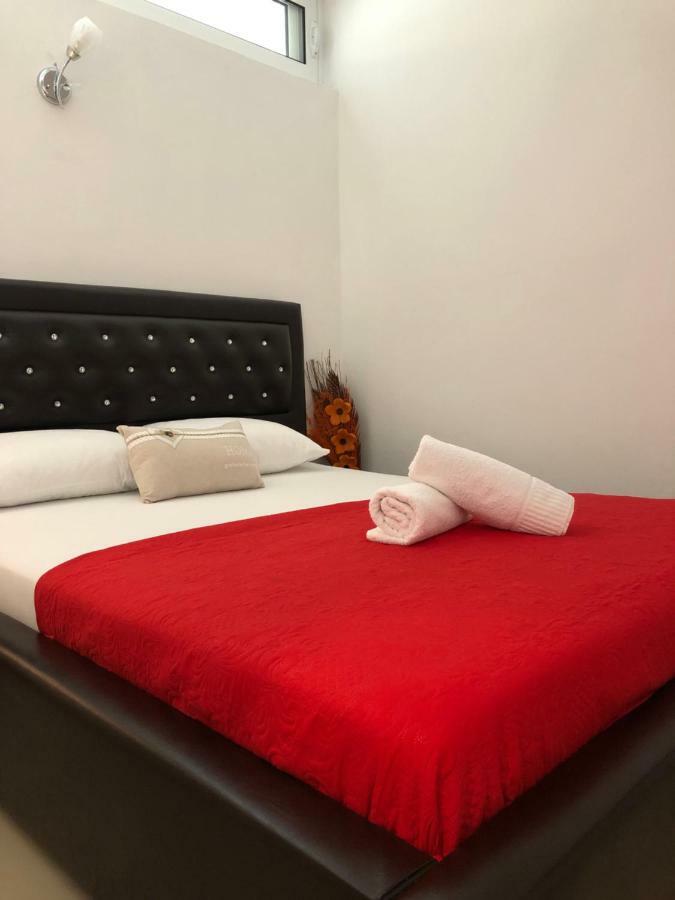 Apartmani Dini Ulcinj Luaran gambar