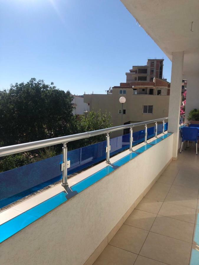 Apartmani Dini Ulcinj Luaran gambar