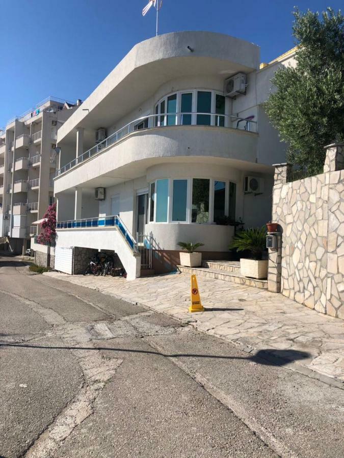 Apartmani Dini Ulcinj Luaran gambar